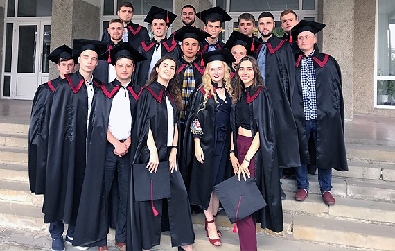 випускники кафедри будівельної механіки з спеціальності 192 будівництво та цивільна інженерія